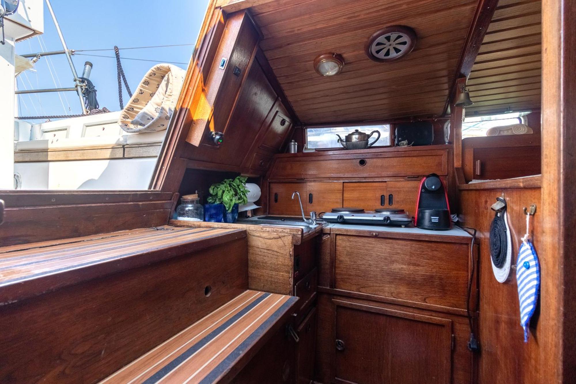 Quo Vadis Yacht Bari Exterior foto