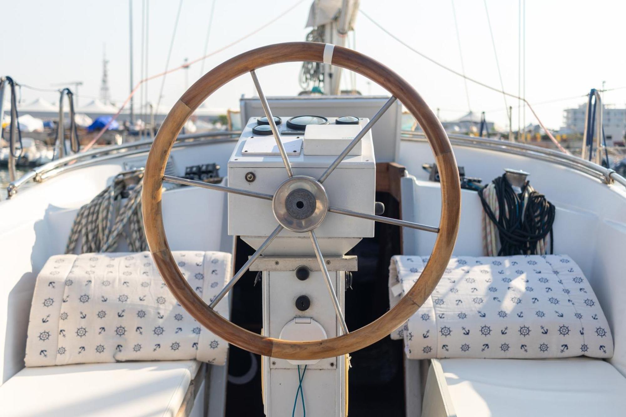 Quo Vadis Yacht Bari Exterior foto